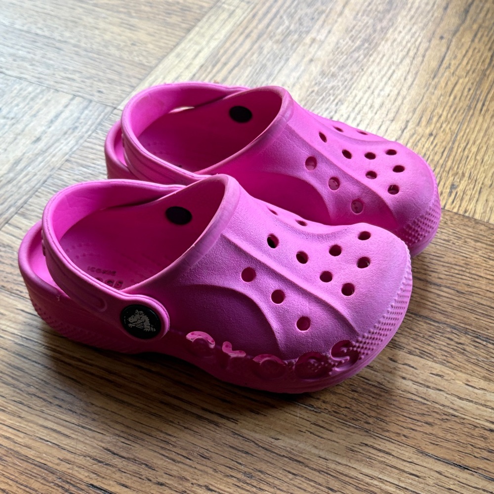 CROCS Kids Water Shoes - Vibrant Pink